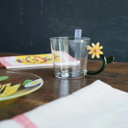 Glasses mug with flower motif