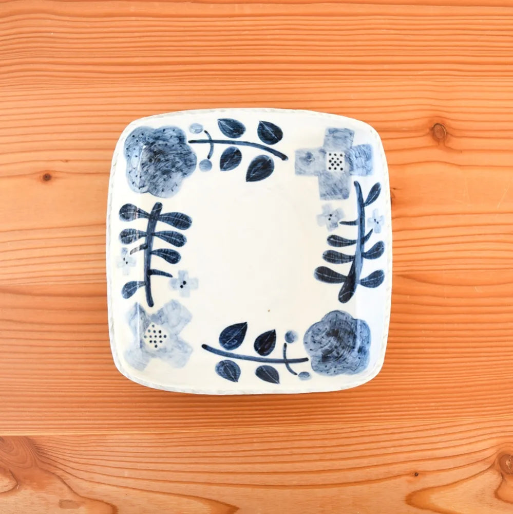 Large Plate: Flower
