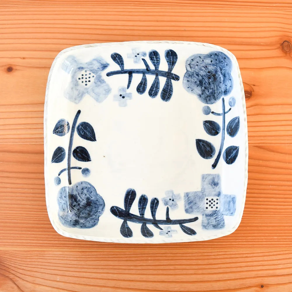 Large Plate: Flower