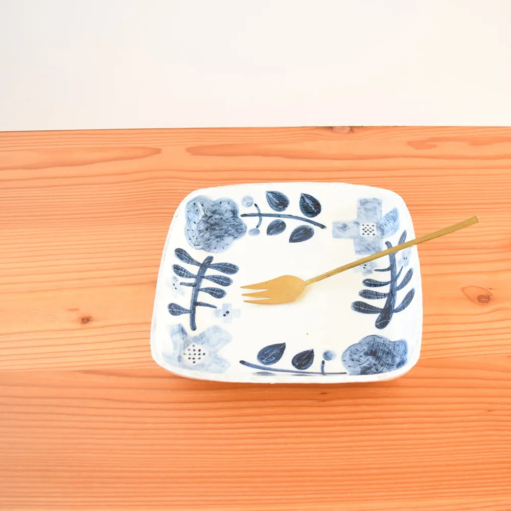 Large Plate: Flower
